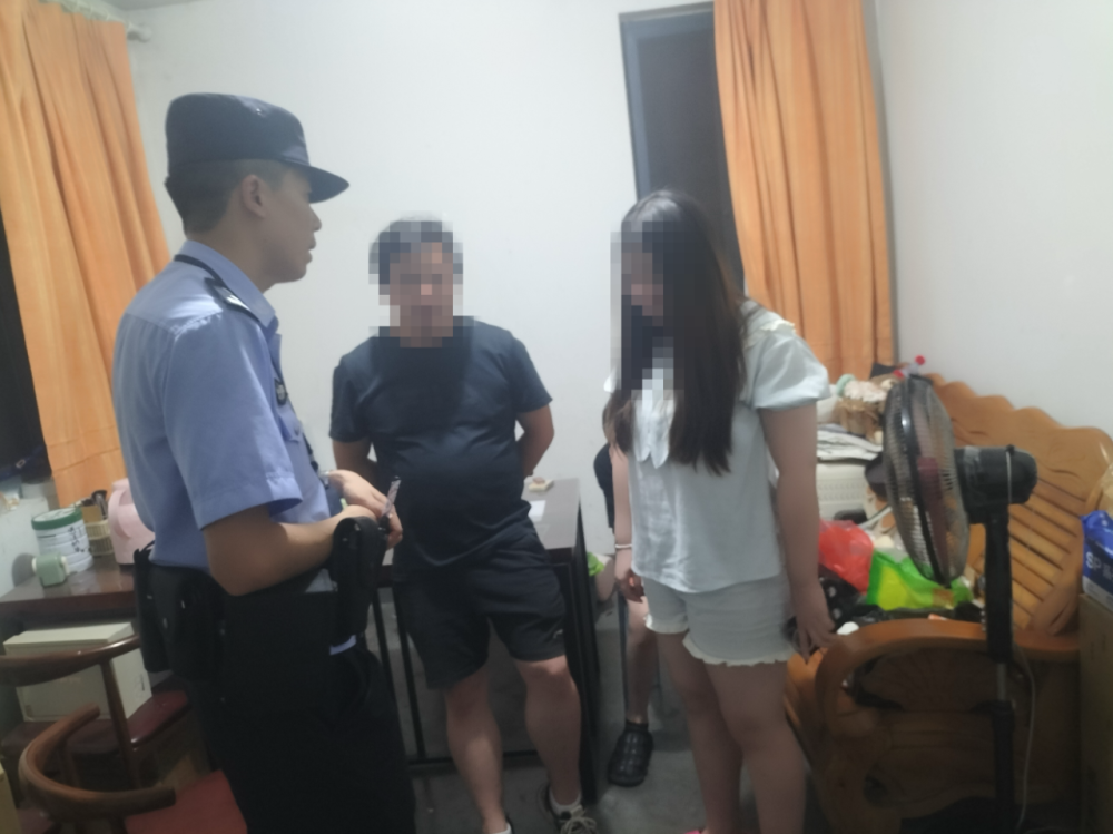 小伙冒充警察交往多名女性，警示背后的社交陷阱与反思